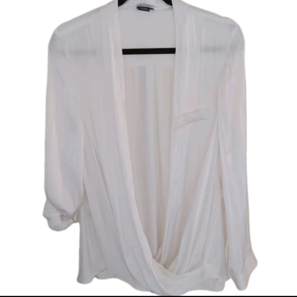 Torrid Cream Long Roll Tab Sleeve Faux Wrap Pullover 2 - Picture 1 of 9